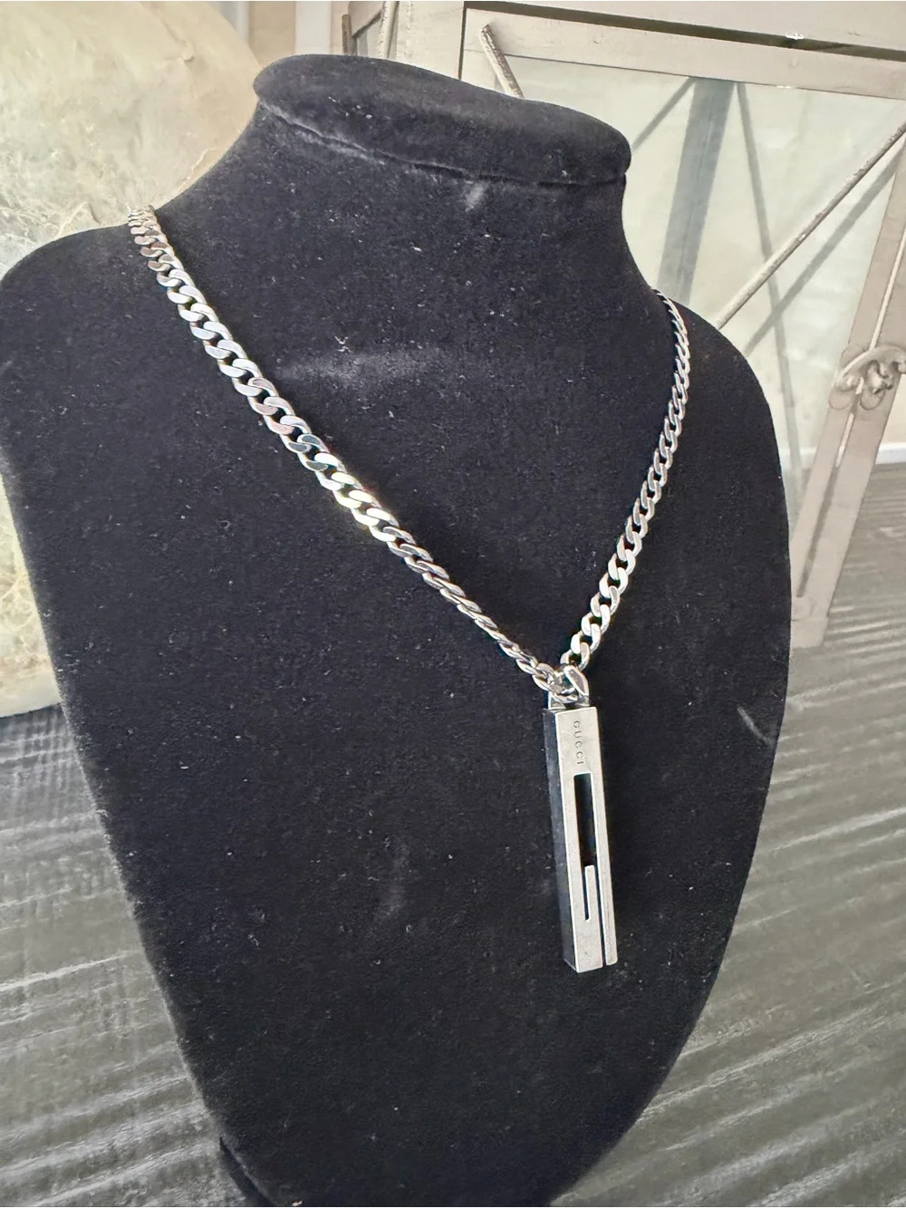 Gucci Silver Men's Pendant Chain Necklace